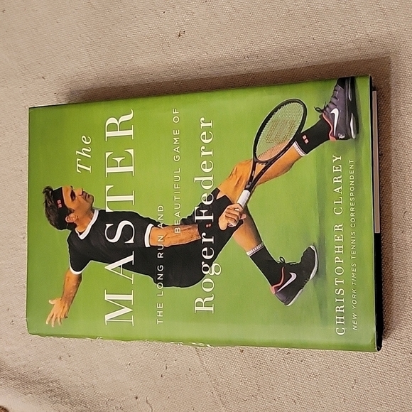 The Master, Roger Federer biography, hardcover - Picture 1 of 5